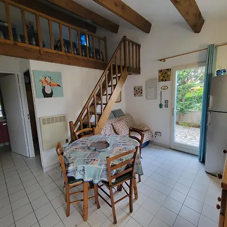 Jolie Maison D'angle 4 Couchages Dans Privee A 300m De La Lrhp47 Villa *