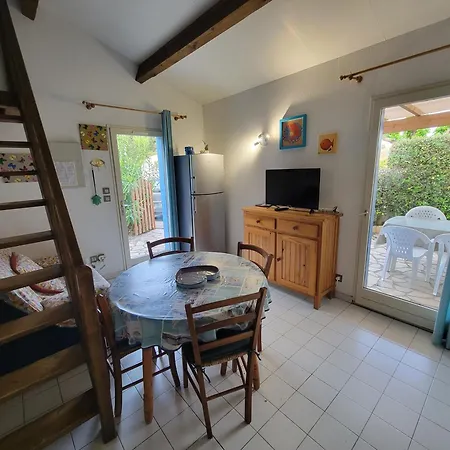 Villa Jolie Maison D'angle 4 Couchages Dans Privee A 300m De La Lrhp47 *